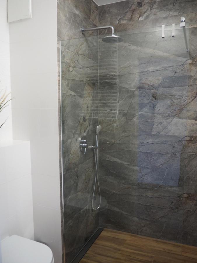 J&W Apartament Nad Motlawa Гданск Екстериор снимка